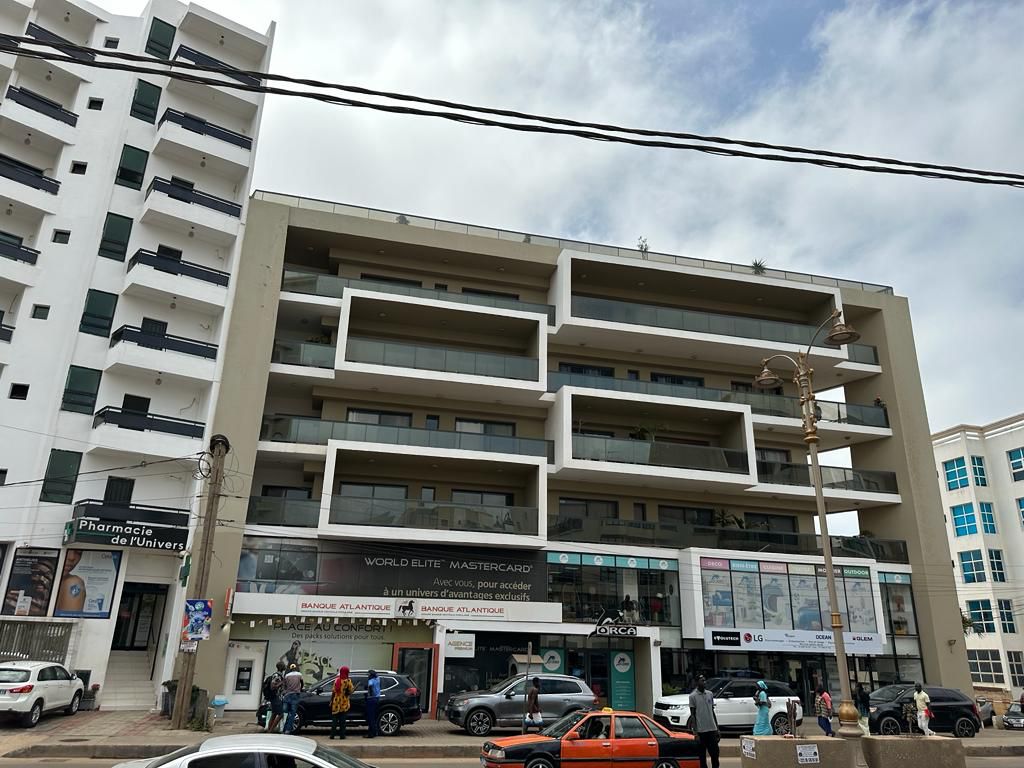Immeuble R+6 à vendre aux Almadies